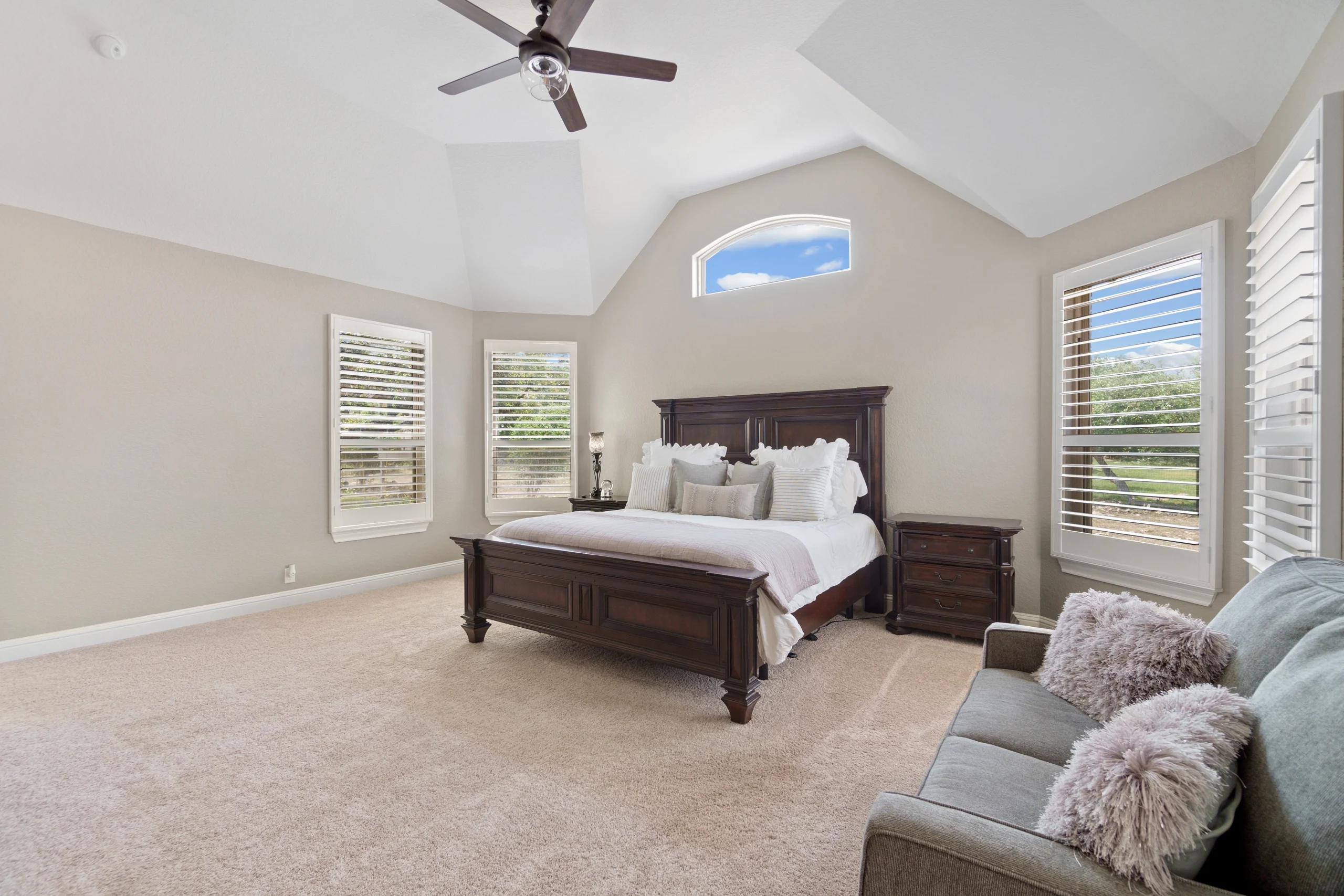 shutterstock_2312425943