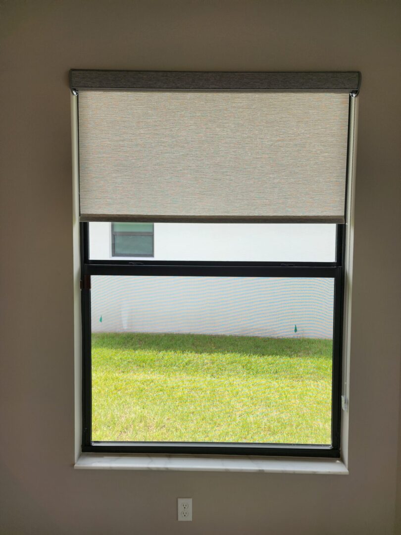 Breakfast Area Shade 1